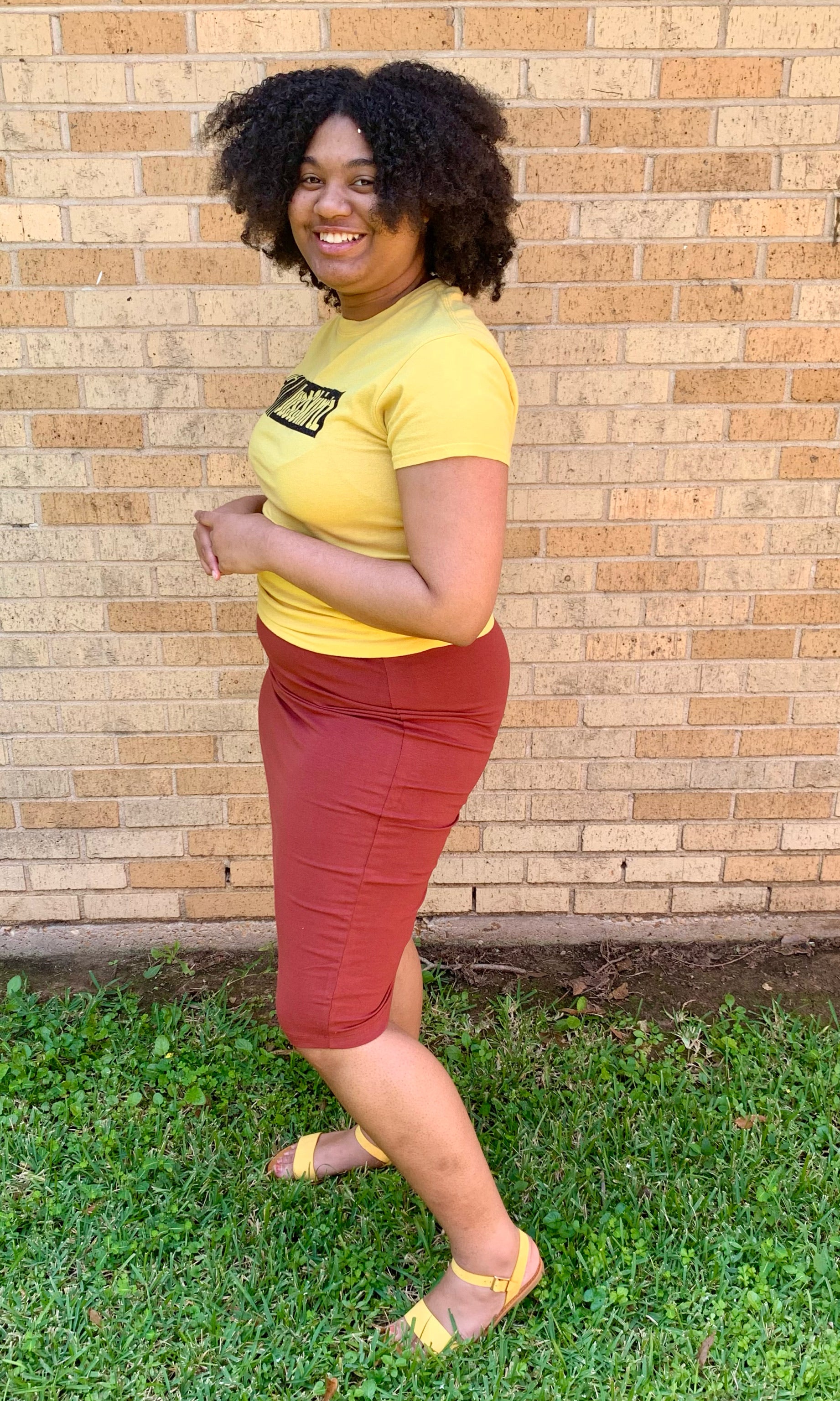 Plus size 2024 yellow pencil skirt